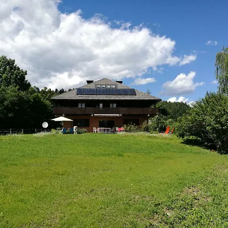 Leone Ferienhaus *