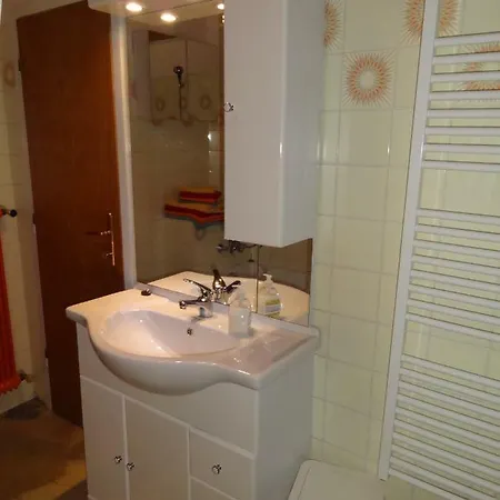 Leone Hébergement de vacances